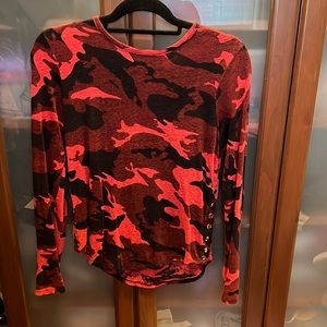 Generation Love long sleeve linen red camouflage shirt. Size S